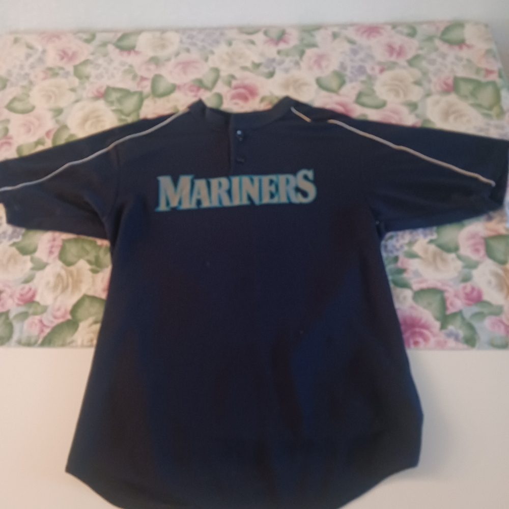 2 boys shirts